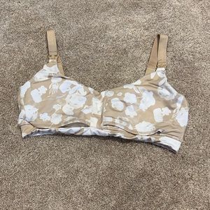 Ollie Gray The Anywhere Nursing and Pumping Bra
